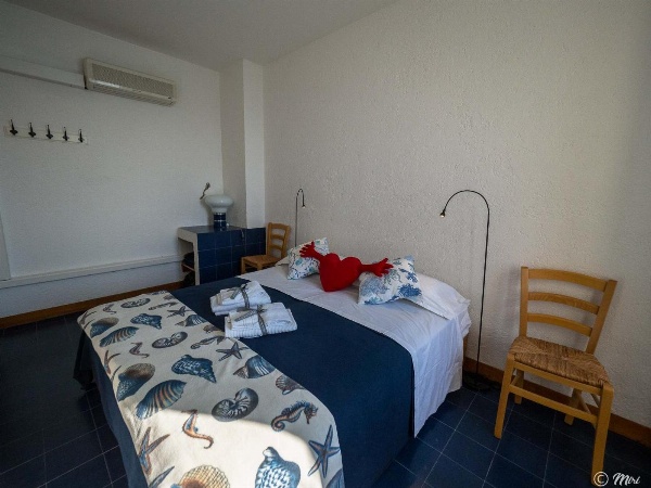 La Lampara Sea View Terrace Apartment image 4