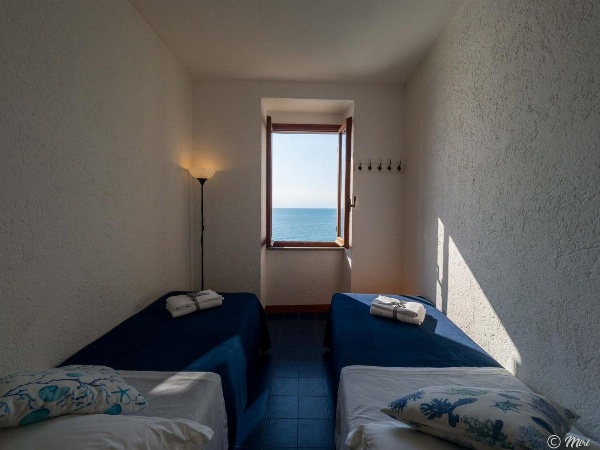 La Lampara Sea View Terrace Apartment image 7